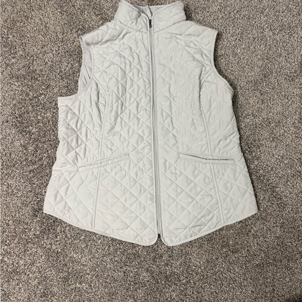 Van Heusen Women's Light Gray Quilted Vest